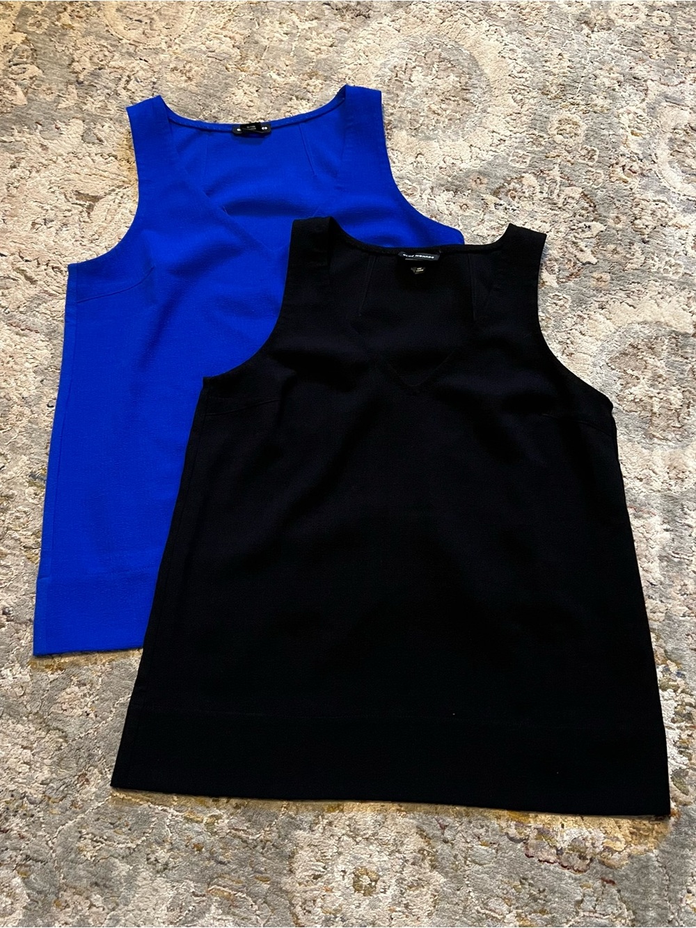Club Monaco Black and Royal Blue Sleeveless Knit Tops (2)